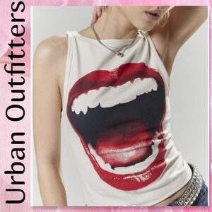 NWOT Silence + Noise Mercedes Lips Graphic Tank Top URBAN OUTFITTERS
